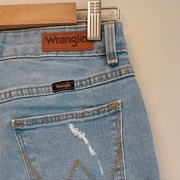 Wrangler High Rise Kick Flare Denim Jean Size 6 28 Light Wash NEW NWT - Picture 7 of 15